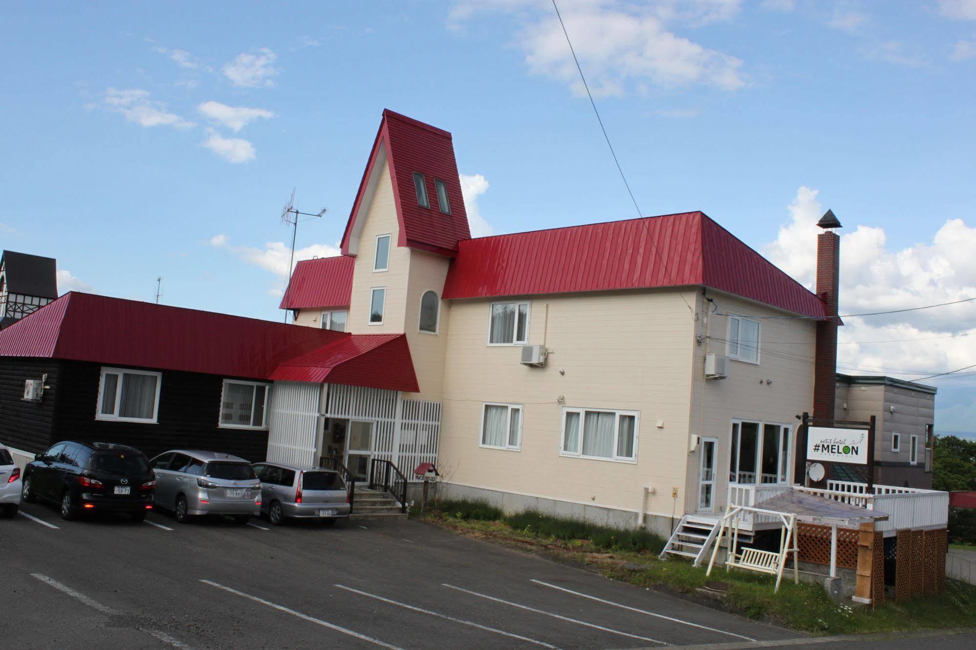 Petit Hotel Melon Nakafurano Dış mekan fotoğraf